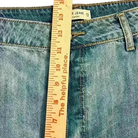 Hammer Jeans Denim Shorts Size 13 High Rise Distressed Medium Wash Casual - Picture 5 of 6